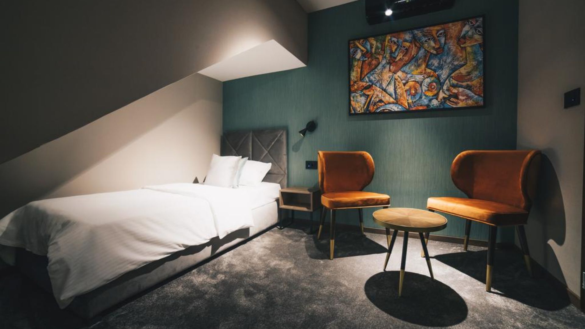 xr:d:DAFn2dMxCAk:360,j:8219466425081503132,t:23072010