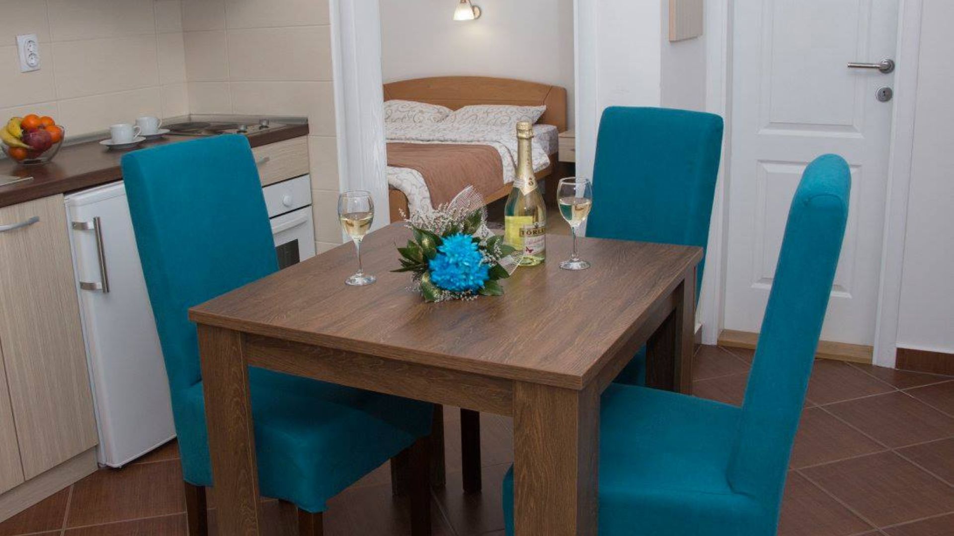 xr:d:DAFn2dMxCAk:371,j:4171856267521005266,t:23072011