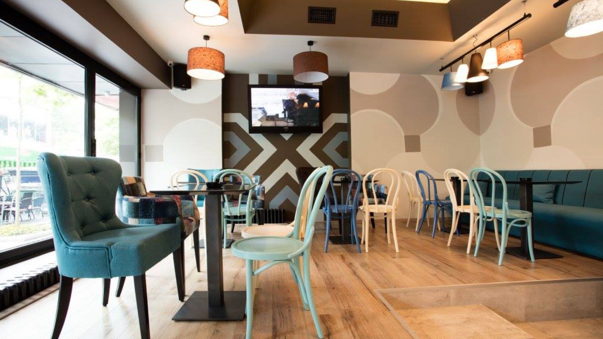 xr:d:DAFn2dMxCAk:239,j:138882489394986002,t:23071711