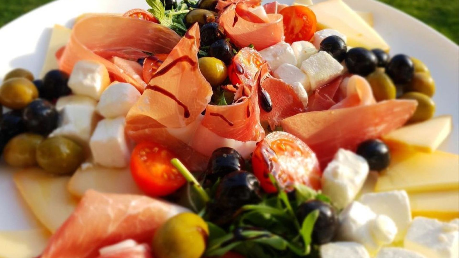 xr:d:DAFn2dMxCAk:300,j:2149739920811878910,t:23071909