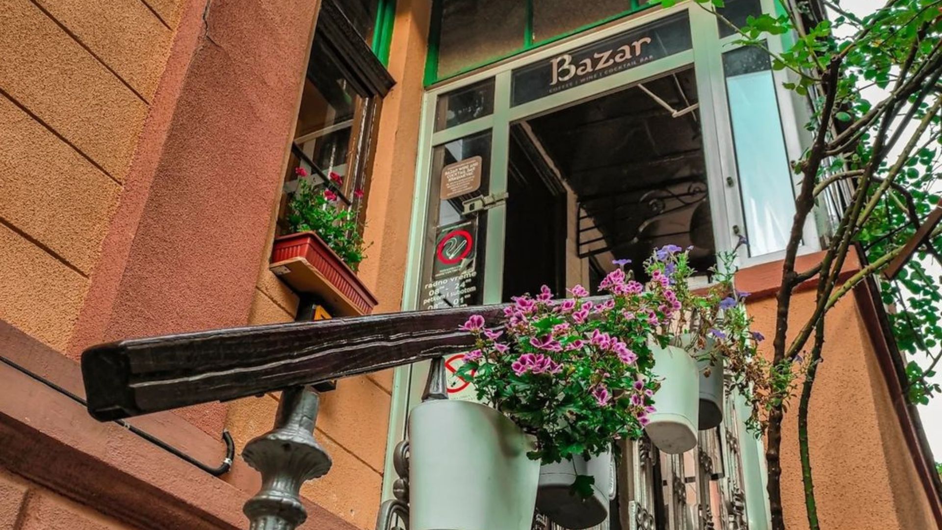 xr:d:DAFn2dMxCAk:346,j:296508776170116842,t:23072009