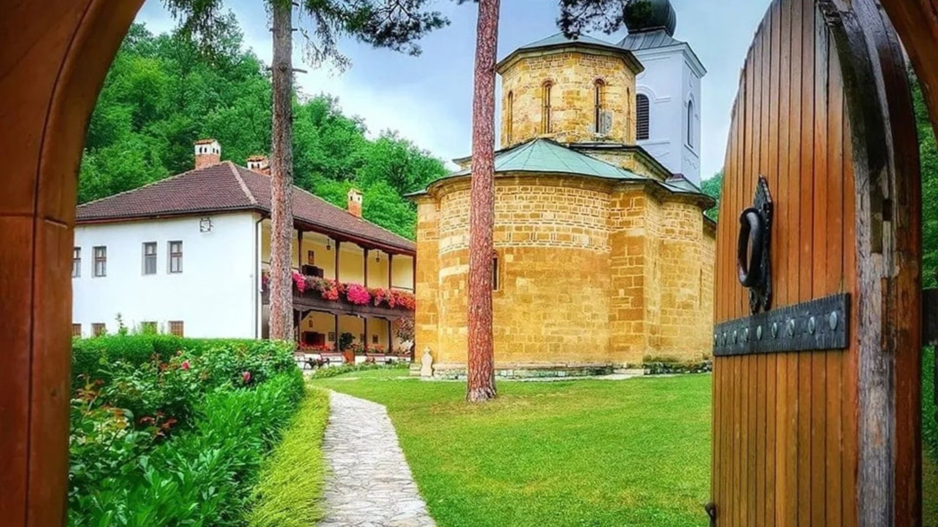 xr:d:DAFn2dMxCAk:98,j:9040246724789589404,t:23071307