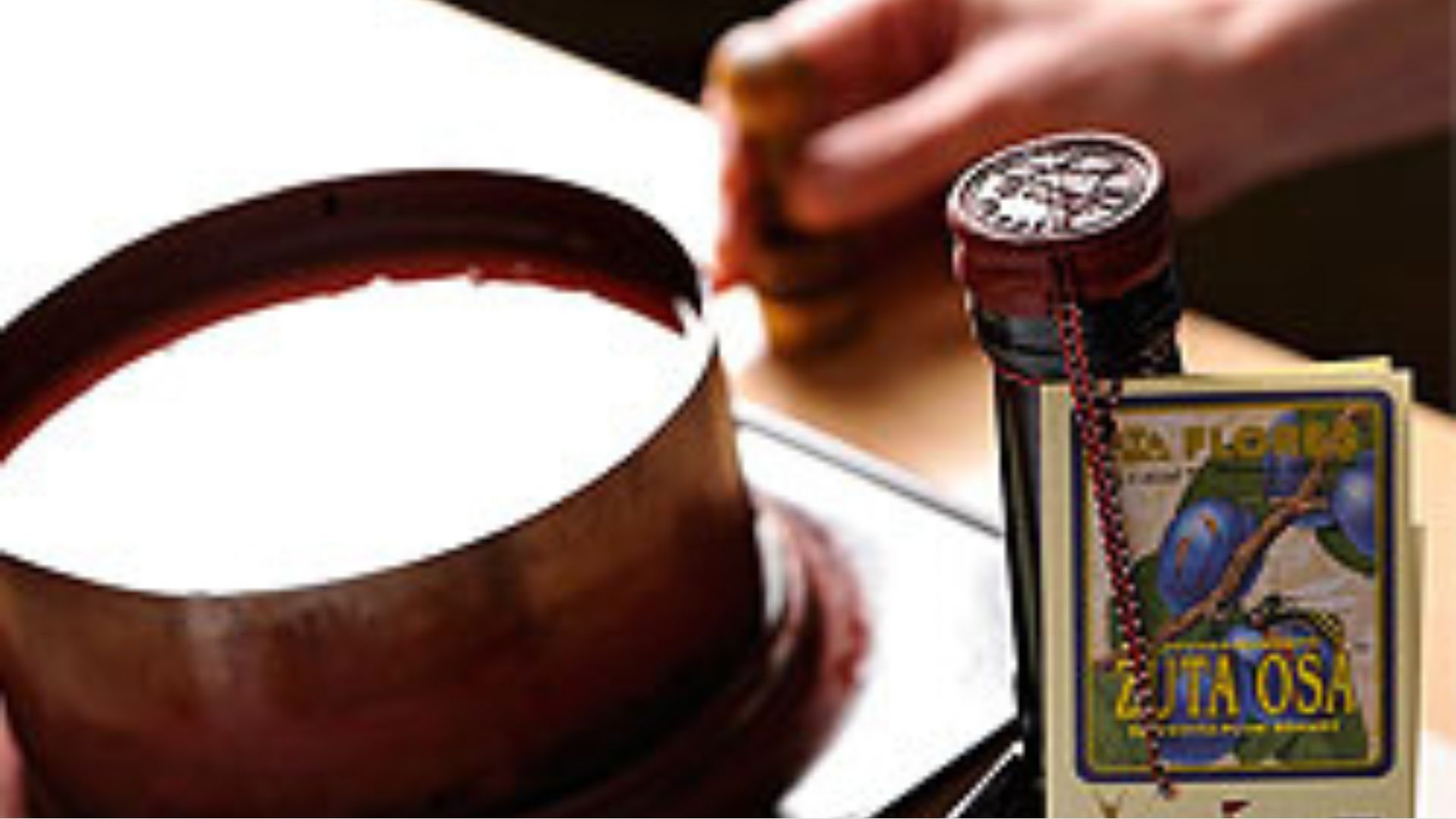 xr:d:DAFn2dMxCAk:199,j:1103778401461042297,t:23071411