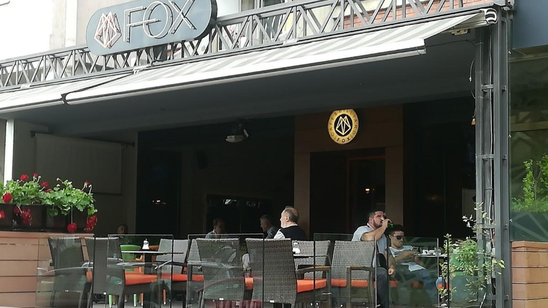 xr:d:DAFn2dMxCAk:237,j:4318222943526798597,t:23071711