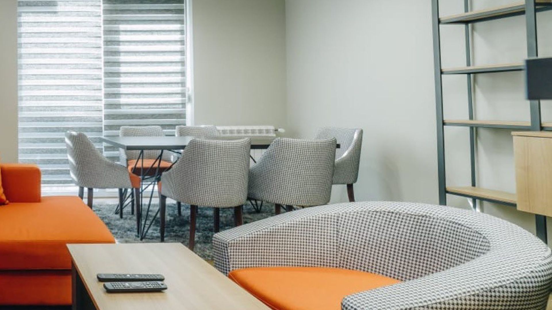 xr:d:DAFn2dMxCAk:385,j:8126016742908834149,t:23072012