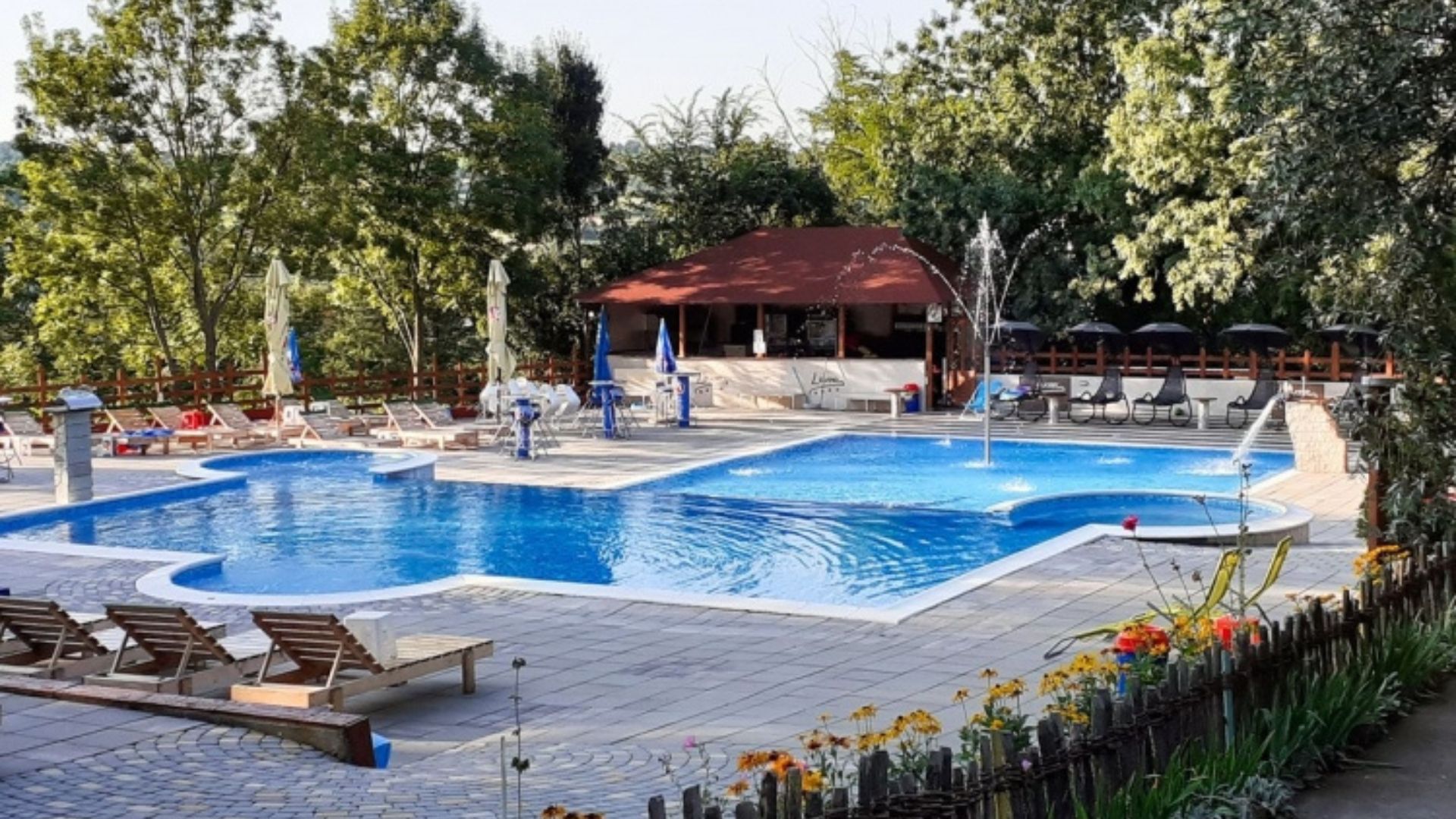 xr:d:DAFn2dMxCAk:161,j:4806863091349647512,t:23071311