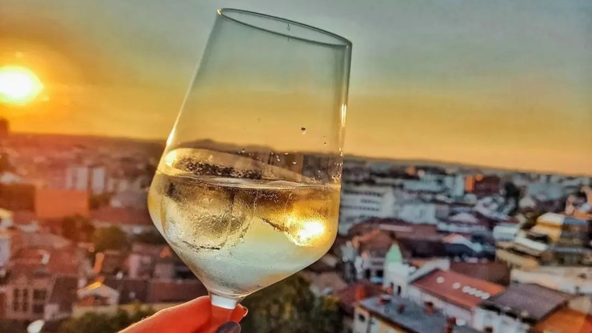 xr:d:DAFn2dMxCAk:276,j:109609279316718699,t:23071907