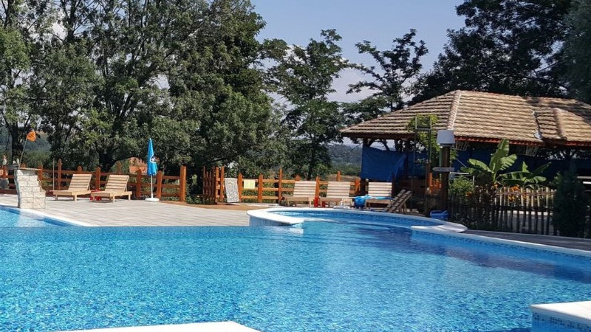 xr:d:DAFn2dMxCAk:161,j:4806863091349647512,t:23071311