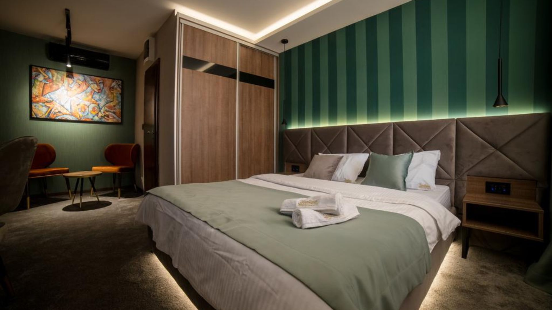 xr:d:DAFn2dMxCAk:360,j:8219466425081503132,t:23072010