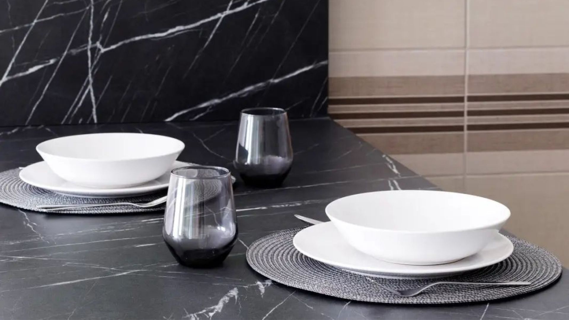 xr:d:DAFn2dMxCAk:375,j:4228151258845303769,t:23072011