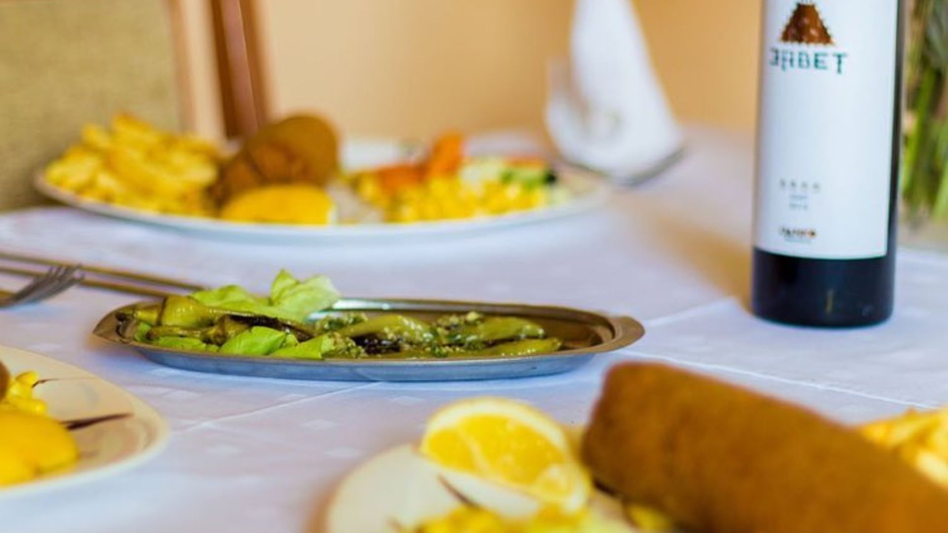 xr:d:DAFn2dMxCAk:300,j:2149739920811878910,t:23071909