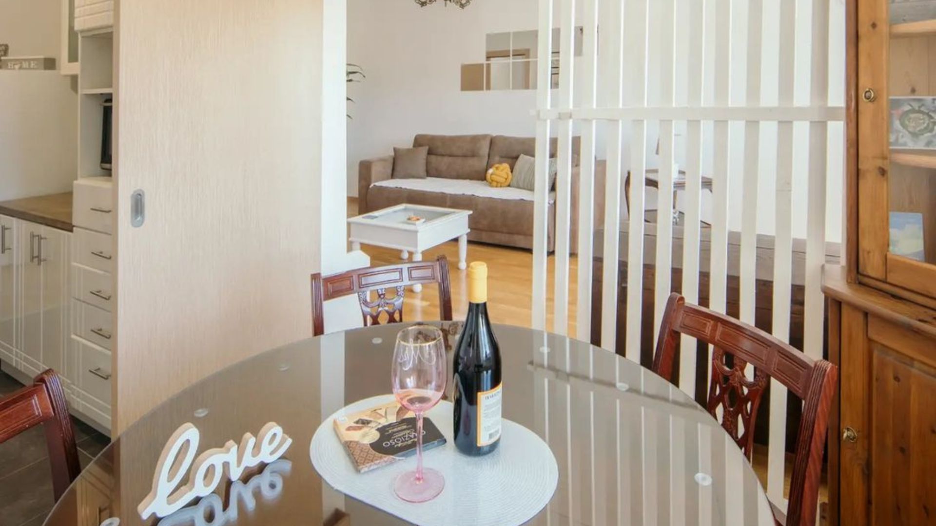 xr:d:DAFn2dMxCAk:369,j:1686995169313507323,t:23072011